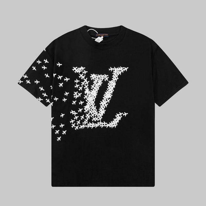 Louis Vuitton Men's T-shirts 140